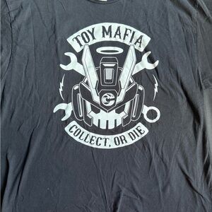 Gildan Black Graphic Tee with Robot Design